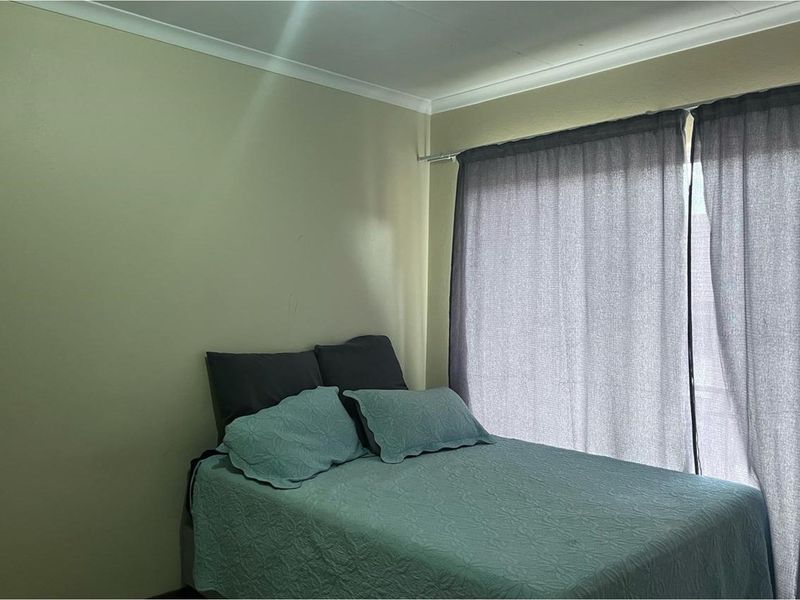 Stunning 2-Bedroom First-Floor Apartment in Noordwyk, Midrand - Photo 4