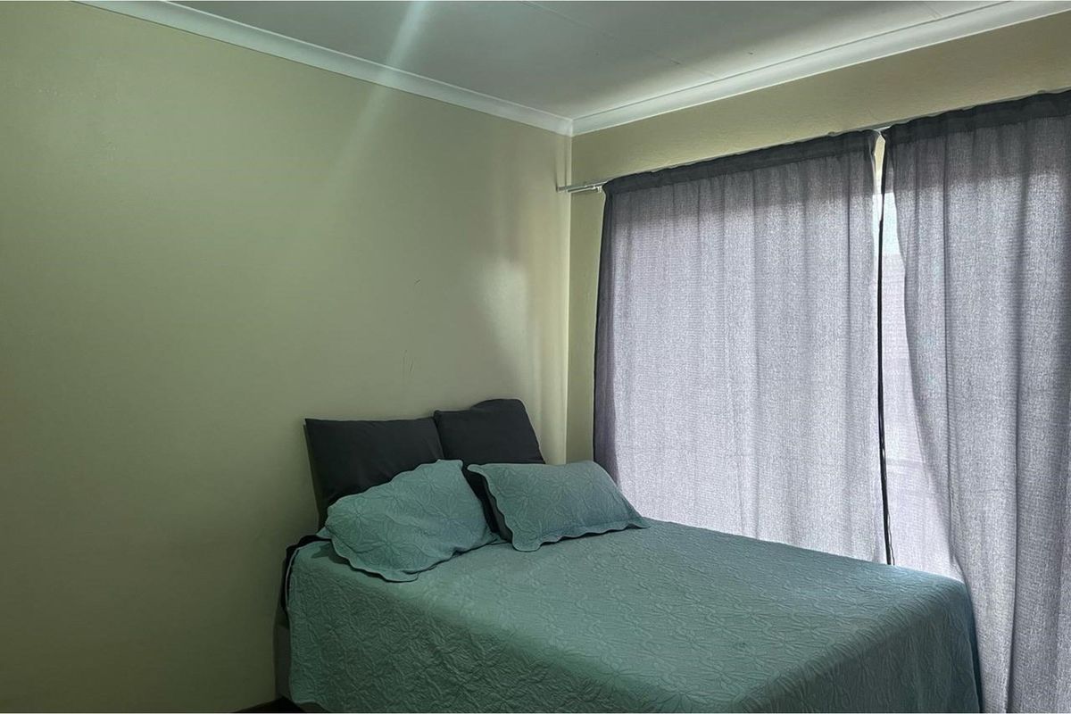 Stunning 2-Bedroom First-Floor Apartment in Noordwyk, Midrand - Photo 4