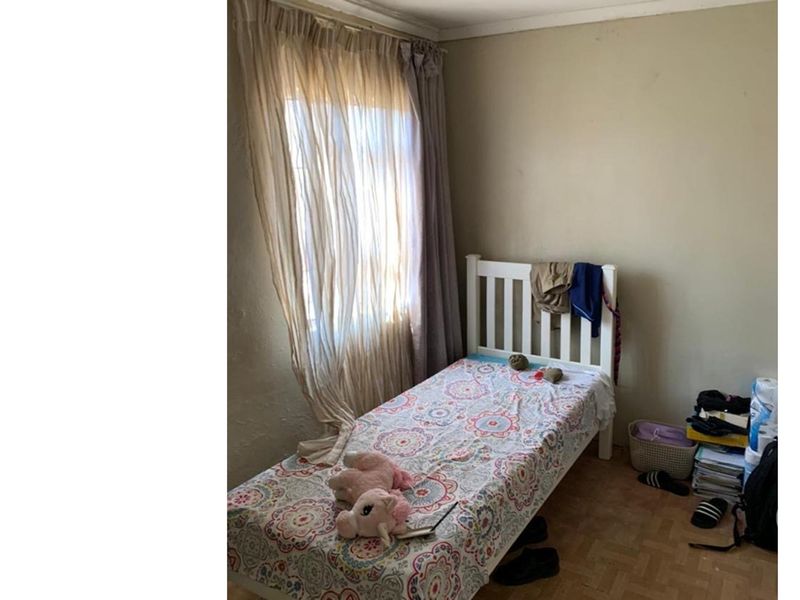 Charming 3-Bed Home in Mahube Valley for Sale - Photo 9