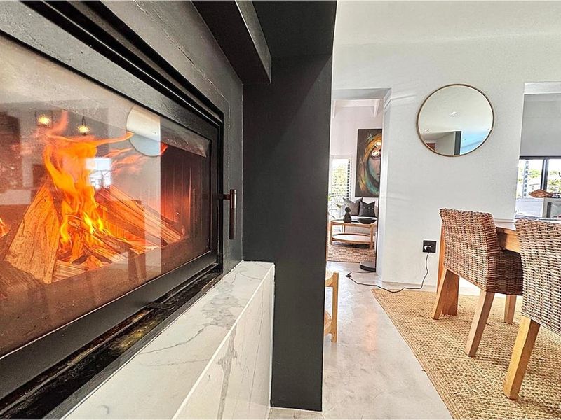 Exceptional Modern Waterfront Living in the Prestigious Marina Martinique - Photo 9