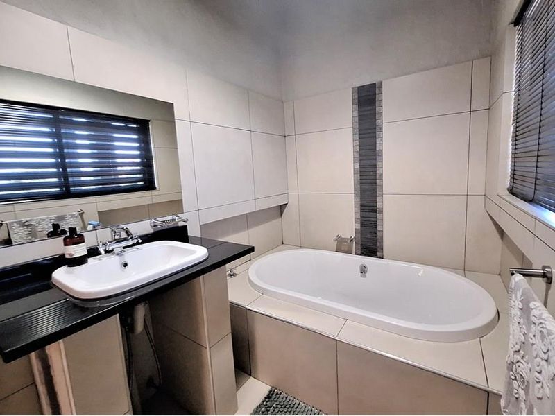 House For Sale in Nelspruit Ext 5, Nelspruit - Photo 8