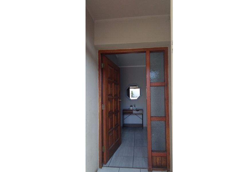 Townhouse For Sale in Die Hoewes, Centurion - Photo 8