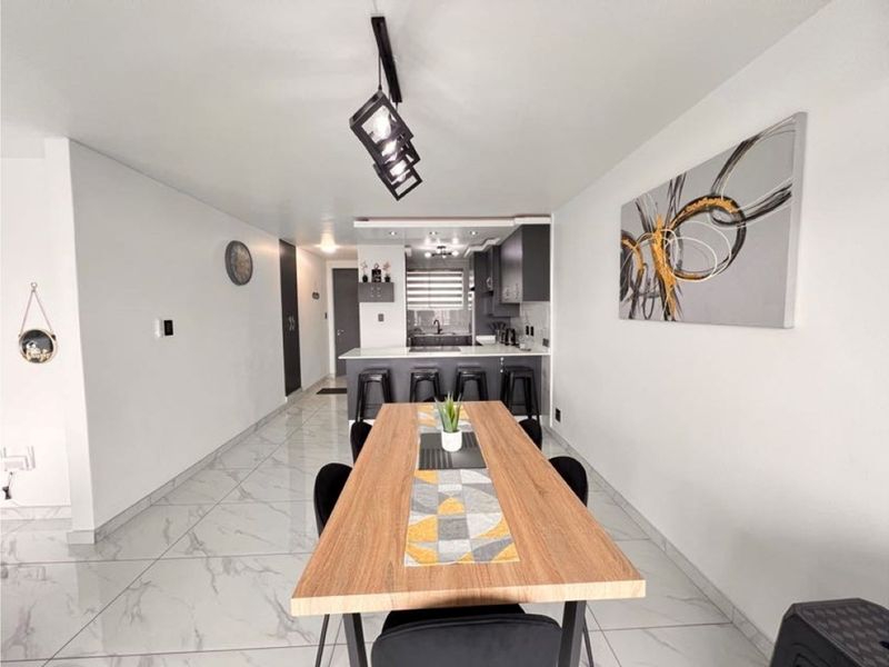 2 Bed 2 Bath Fully Furnished and Elegant South Beach Retreat with Sea Views - Photo 4