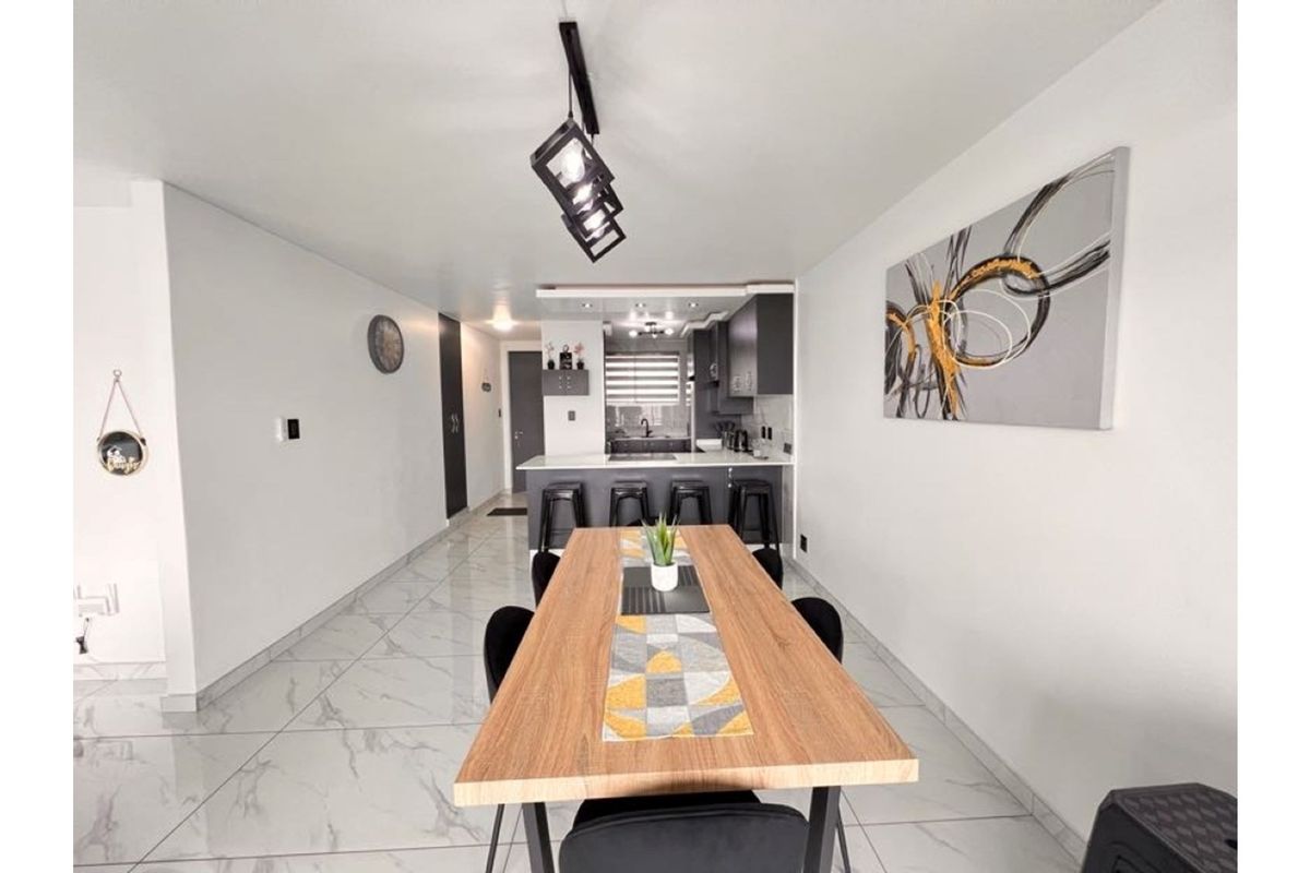 2 Bed 2 Bath Fully Furnished and Elegant South Beach Retreat with Sea Views - Photo 4