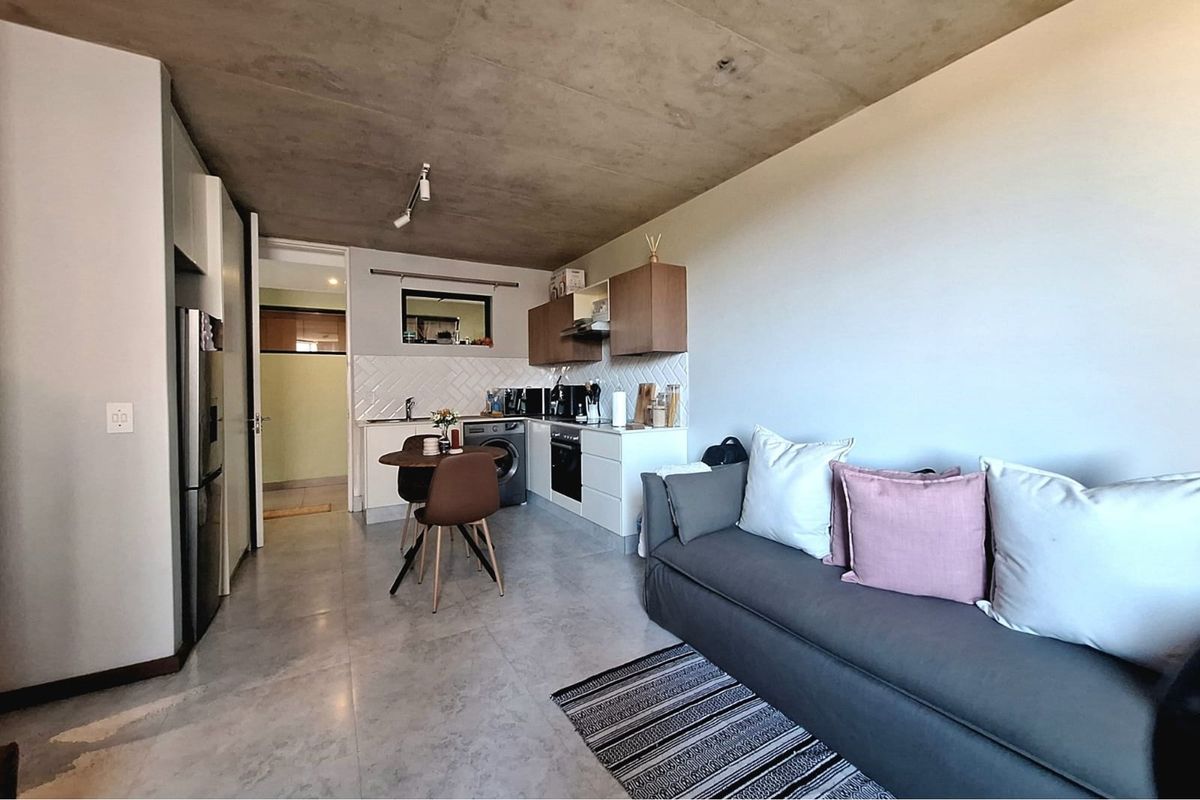 Central Ballito | Stylish 1-Bedroom Apartment at Koi with Rooftop Pool - Photo 3