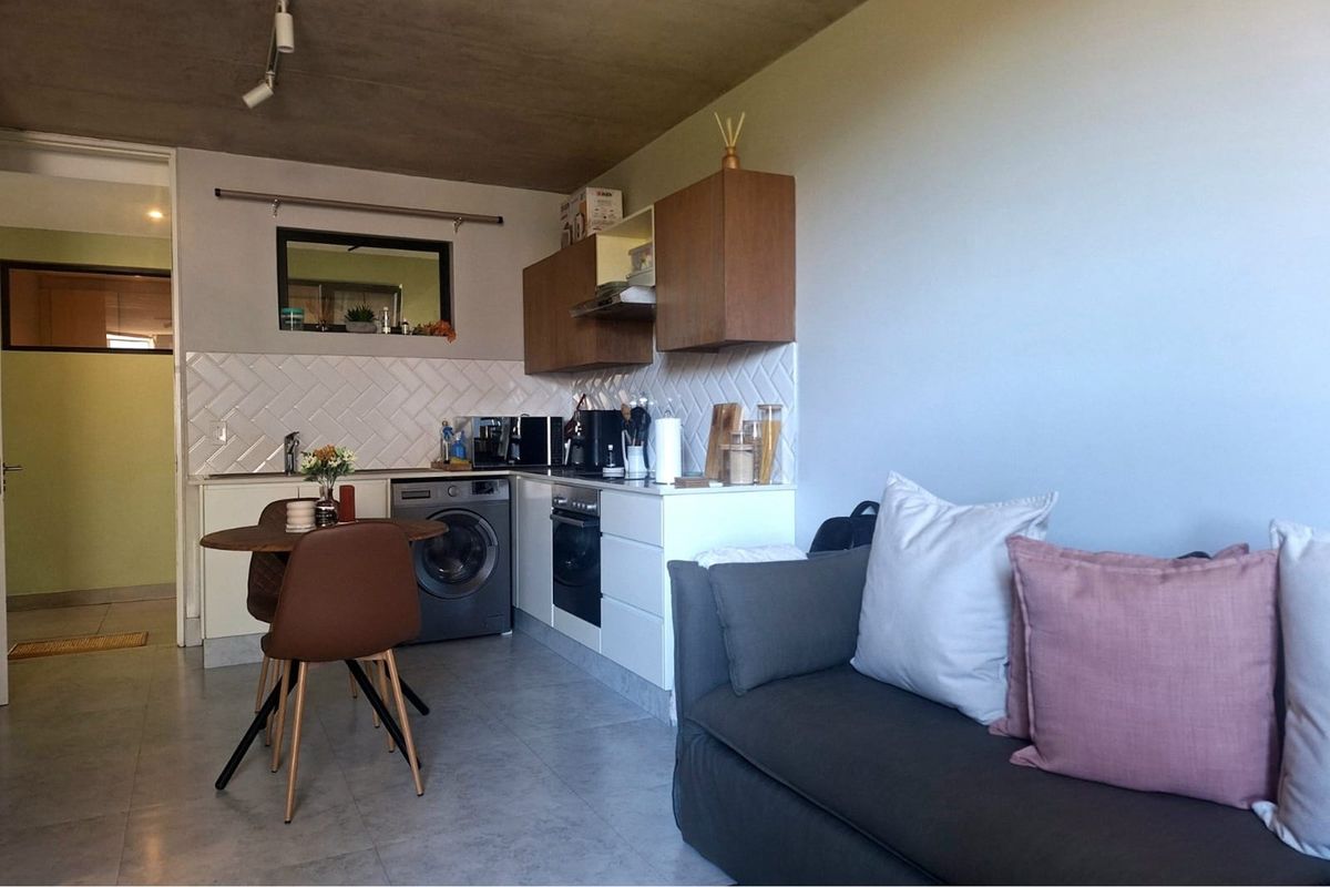 Central Ballito | Stylish 1-Bedroom Apartment at Koi with Rooftop Pool - Photo 2