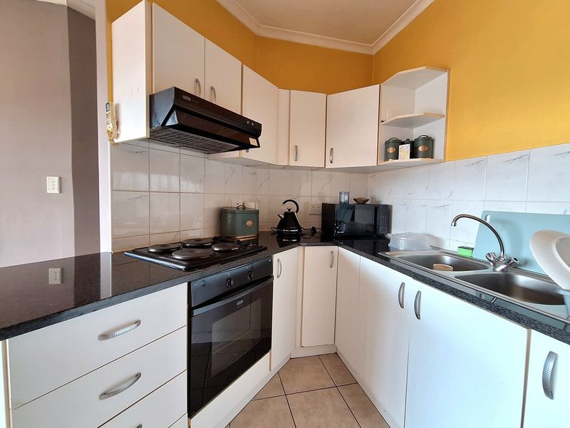 1.5 bedroom chic simplex for Sale in Palmiet - Photo 7