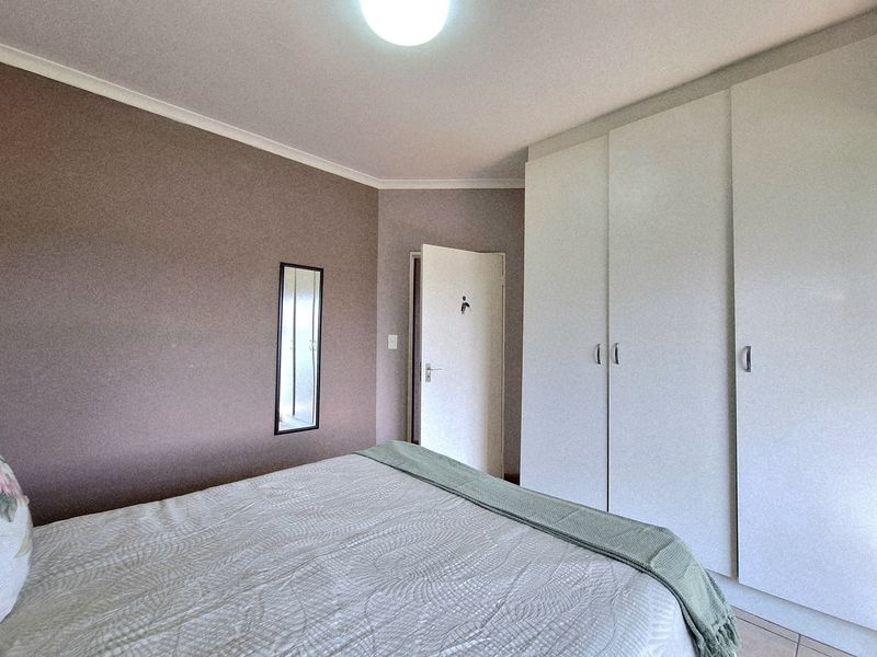 1.5 bedroom chic simplex for Sale in Palmiet - Photo 10