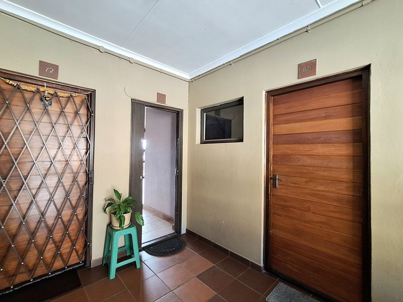 1.5 bedroom chic simplex for Sale in Palmiet - Photo 3