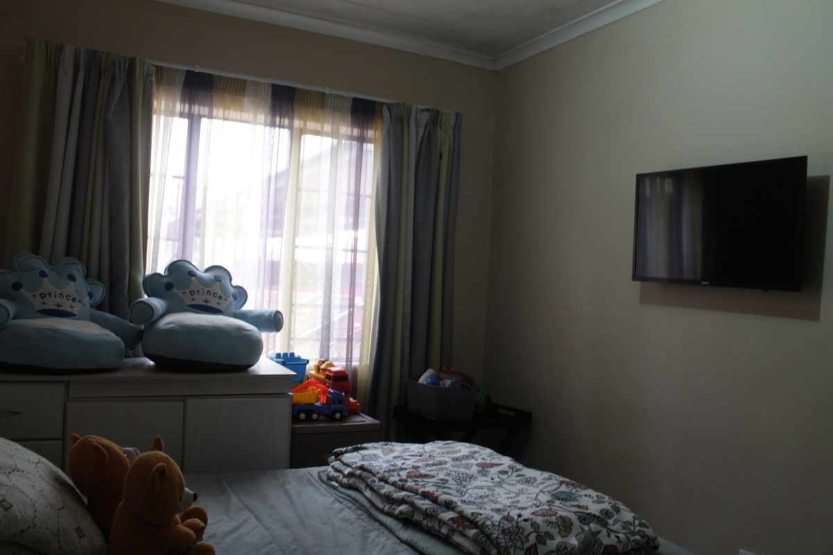 Charming 2-Bedroom, 1-Bath Ground Floor Corner Apartment in Sagewood, Midrand - Photo 5
