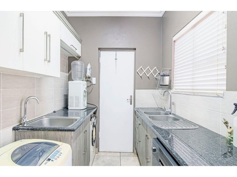 Spacious Family Home with Modern Finishes and Entertainment Appeal - Photo 9