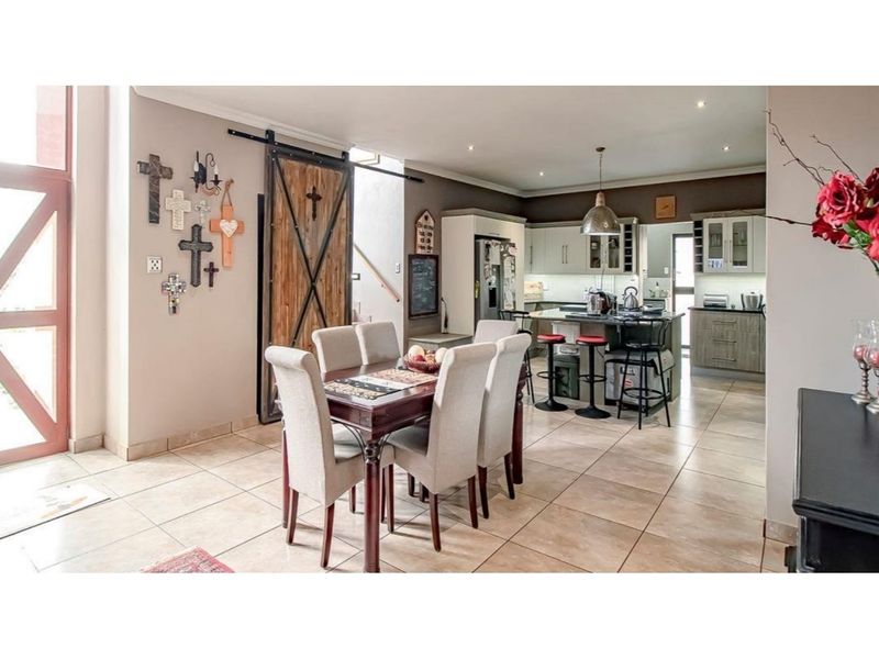 Spacious Family Home with Modern Finishes and Entertainment Appeal - Photo 6