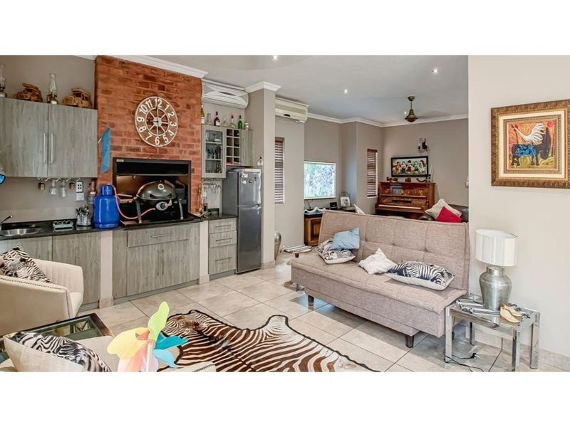 Spacious Family Home with Modern Finishes and Entertainment Appeal - Photo 10