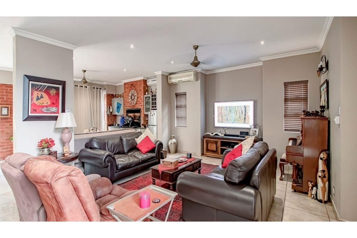 Spacious Family Home with Modern Finishes and Entertainment Appeal - Photo 2