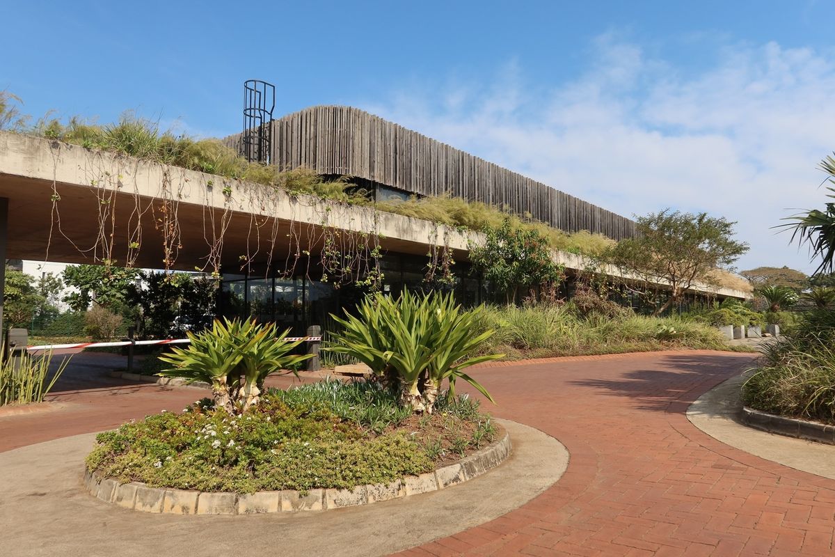 Unlock Your Dream: Prime Vacant Land Awaits! - Photo 2