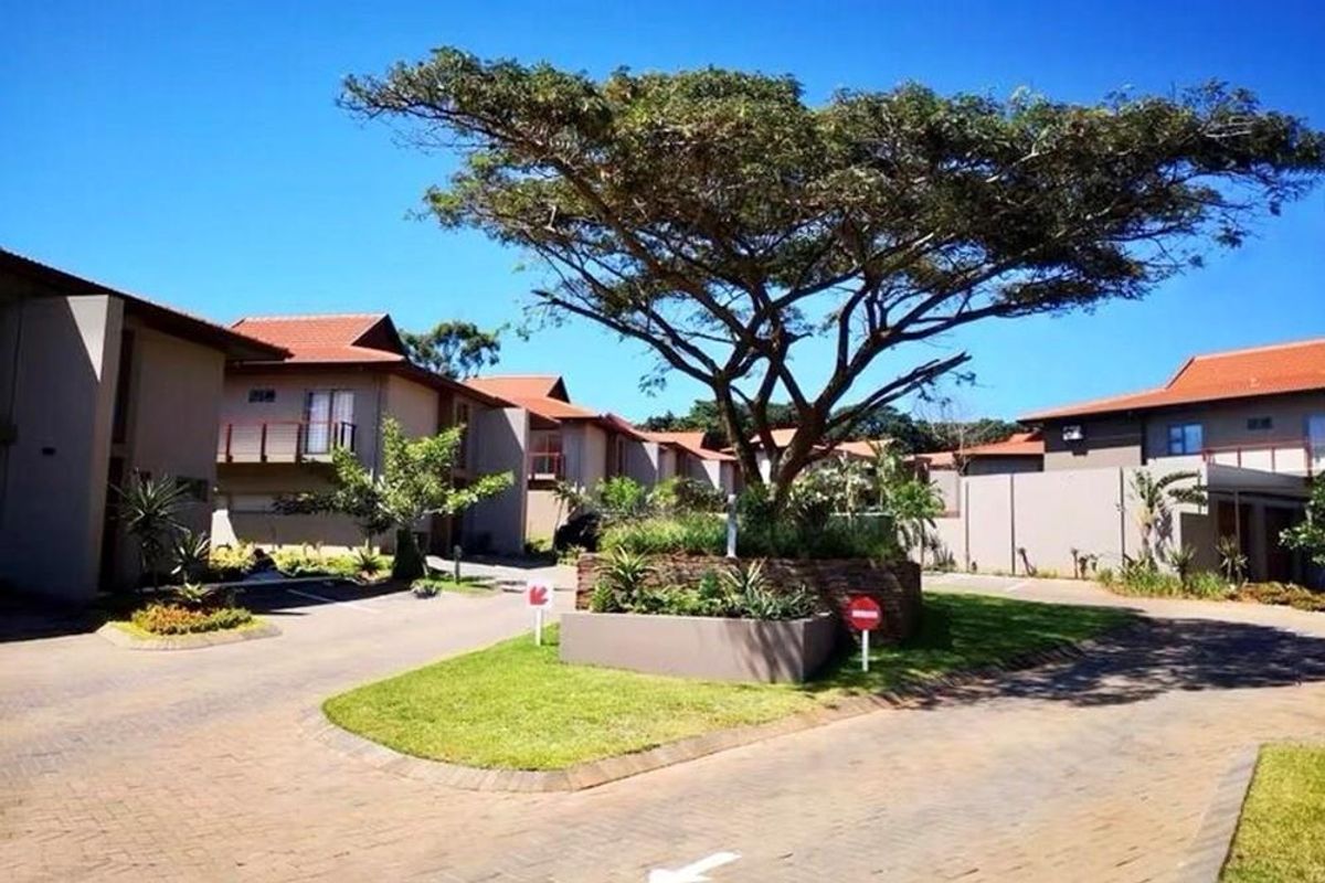 Stunning 3 bedroom townhouse for sale in Ballito R2,995,000 - Photo 4