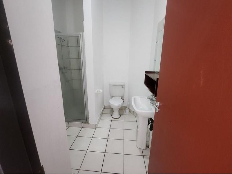 Live, Learn, and Thrive: Your Ideal Student Haven In Braamfontein - Photo 6