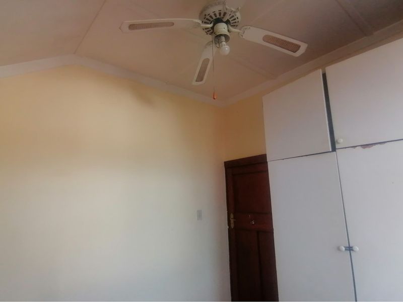 3 Bedroom house to rent i n Umbilo - Photo 8