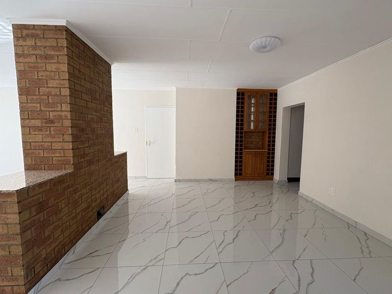 Luxury Townhouse for Sale in Aviary Hill - Style, Space, Serenity - Photo 9