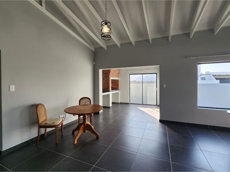 Brand-New Contemporary Home in Fountains Estate - Prime Location Near All Amenities - Photo 9