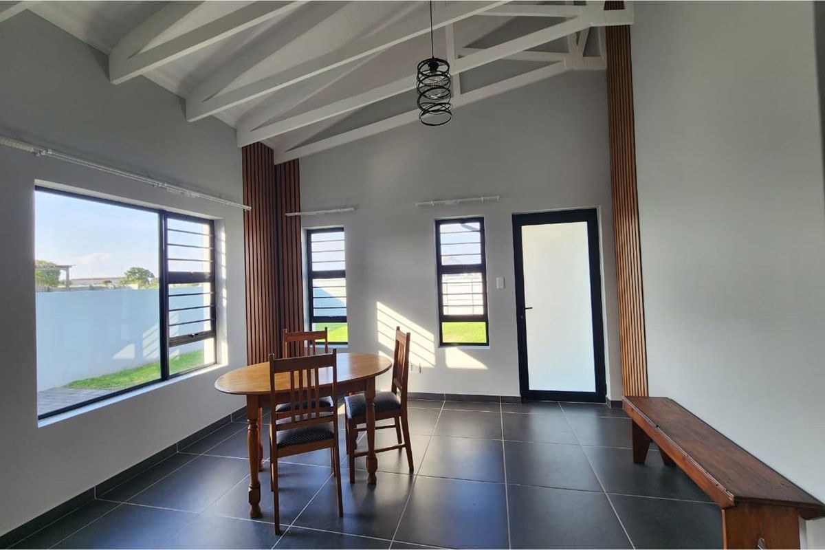 Brand-New Contemporary Home in Fountains Estate - Prime Location Near All Amenities - Photo 4