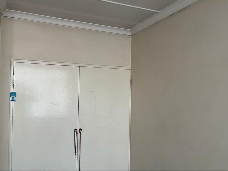 3 Bedroom Apartment Up For Grabs!!! - Photo 6