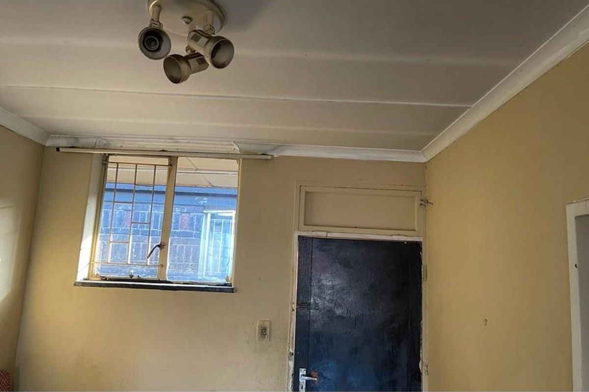 3 Bedroom Apartment Up For Grabs!!! - Photo 5