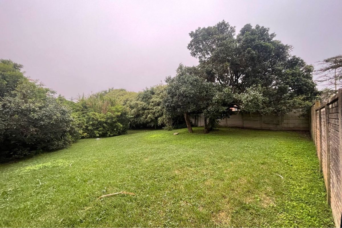 694m2 Level Plot in Sunrise-on-Sea - Priced to Sell! - Photo 2