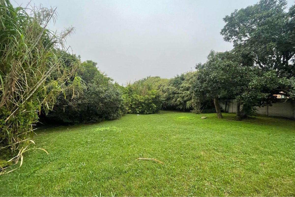 694m2 Level Plot in Sunrise-on-Sea - Priced to Sell! - Photo 4