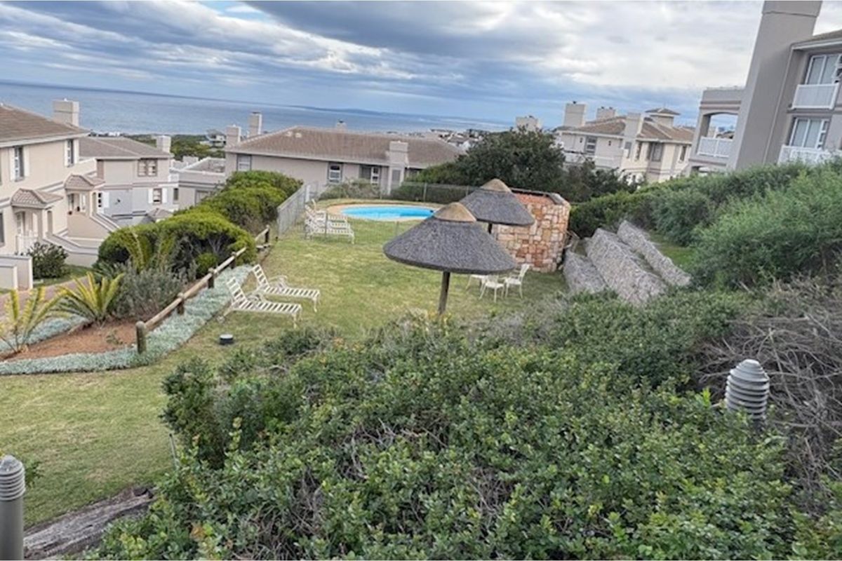 Villa in Award-winning Golf Estate! - Photo 2