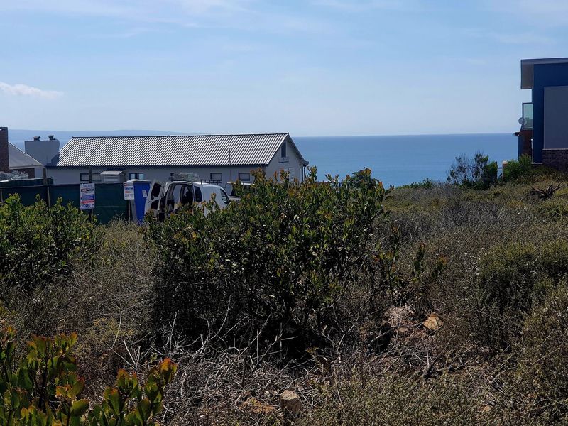 Tranquil Coastal Haven: Spectacular Views, Prime Opportunity - Photo 2