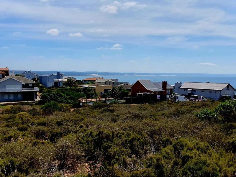 Tranquil Coastal Haven: Spectacular Views, Prime Opportunity - Photo 1