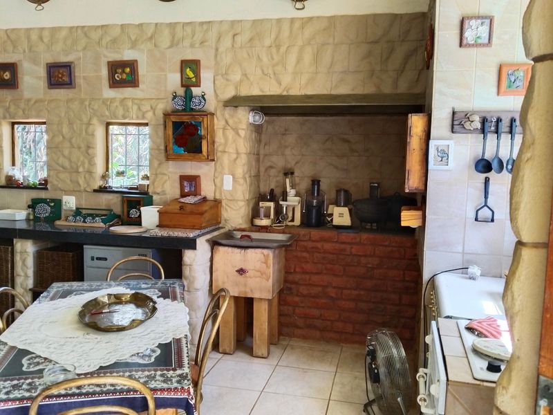 Luxurious 14-Bed Farmstead - Photo 10