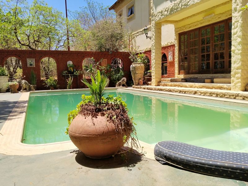 Luxurious 14-Bed Farmstead - Photo 8