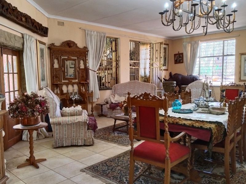 Luxurious 14-Bed Farmstead - Photo 4