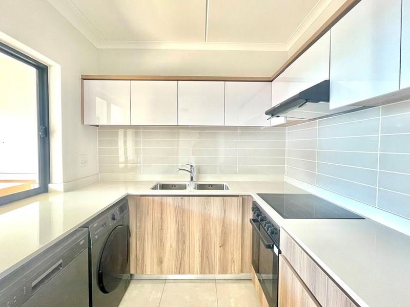 Luxury Living at Its Finest - Your Dream 3 Bed Apartment Awaits! - Photo 1