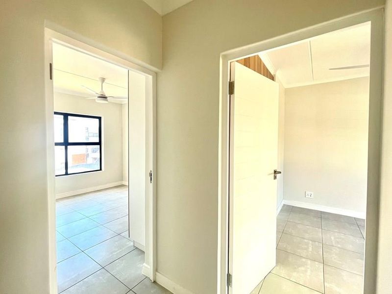 Luxury Living at Its Finest - Your Dream 3 Bed Apartment Awaits! - Photo 9