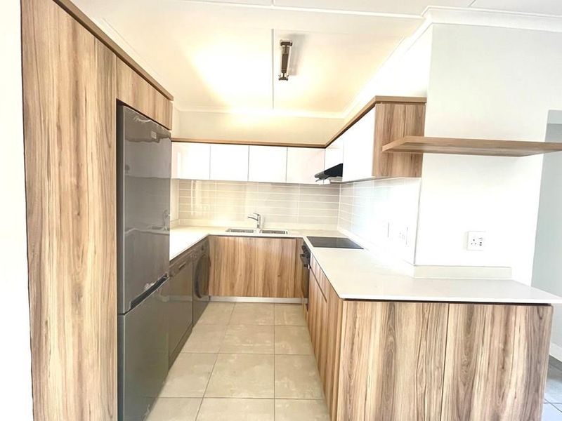 Luxury Living at Its Finest - Your Dream 3 Bed Apartment Awaits! - Photo 2