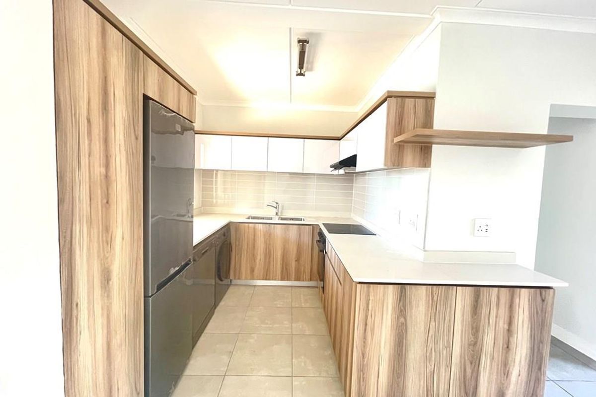 Luxury Living at Its Finest - Your Dream 3 Bed Apartment Awaits! - Photo 2