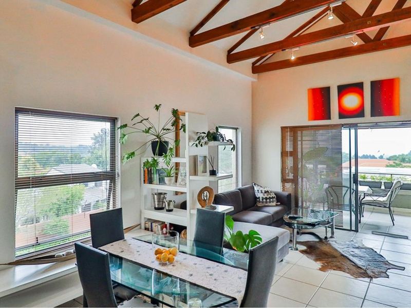 Stylish 2-Bedroom Apartment with Breathtaking Magaliesberg Views - Photo 6