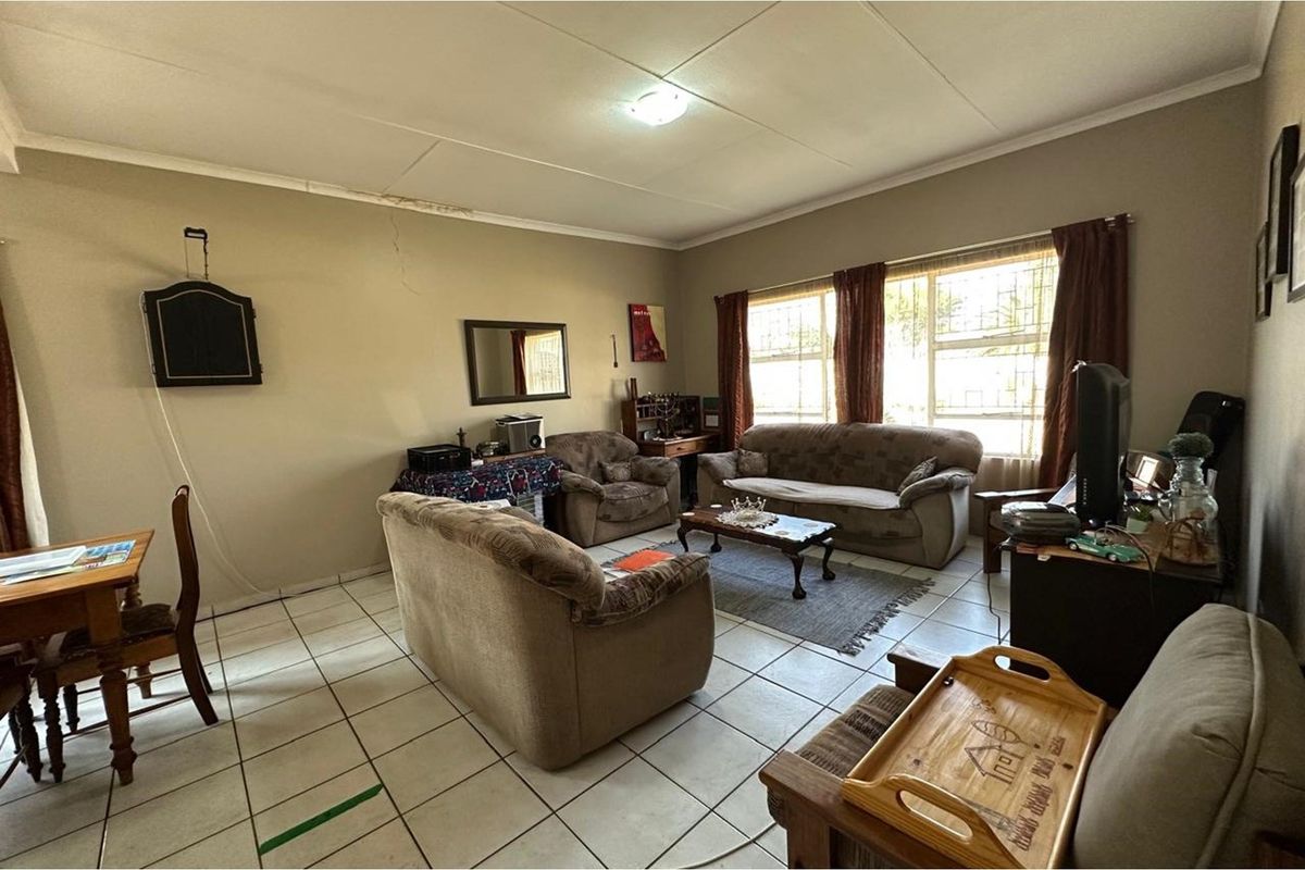 Corner Gem in Sunnyridge.🏡 - Photo 5