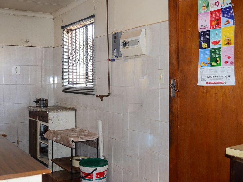 WHY RENT? WHEN YOU CAN OWN YOUR HOME! LOCATED IN EXT 7 - Photo 7