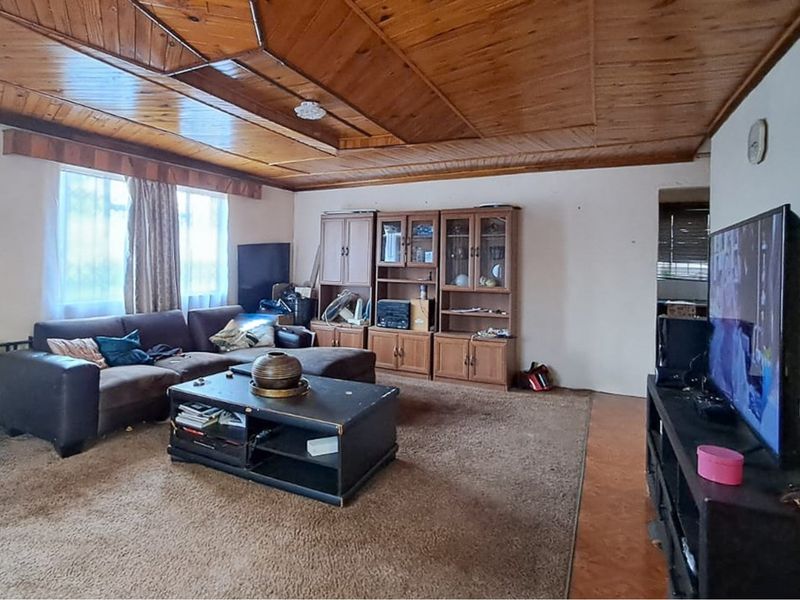 WHY RENT? WHEN YOU CAN OWN YOUR HOME! LOCATED IN EXT 7 - Photo 4