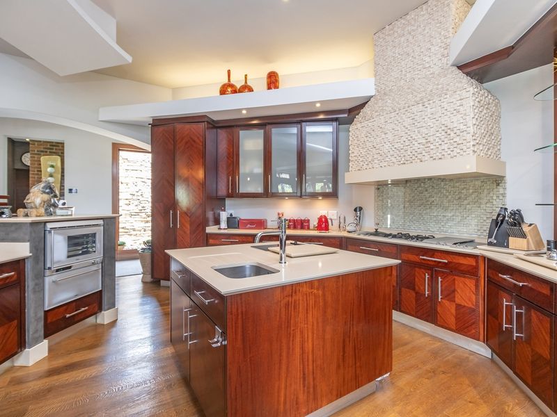 Modern Kingdom of Elegance - Eagle Canyon, Gauteng, South Africa - Photo 8