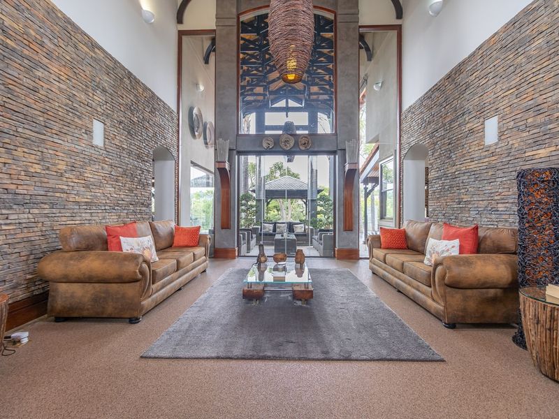 Modern Kingdom of Elegance - Eagle Canyon, Gauteng, South Africa - Photo 3