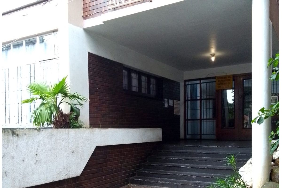 Central Flat for a Bigger family or a Good Investor - Photo 3