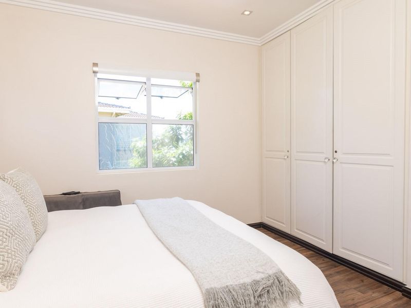 Renovated 3 bedroom apartment with great sea views in Ballito - Photo 10