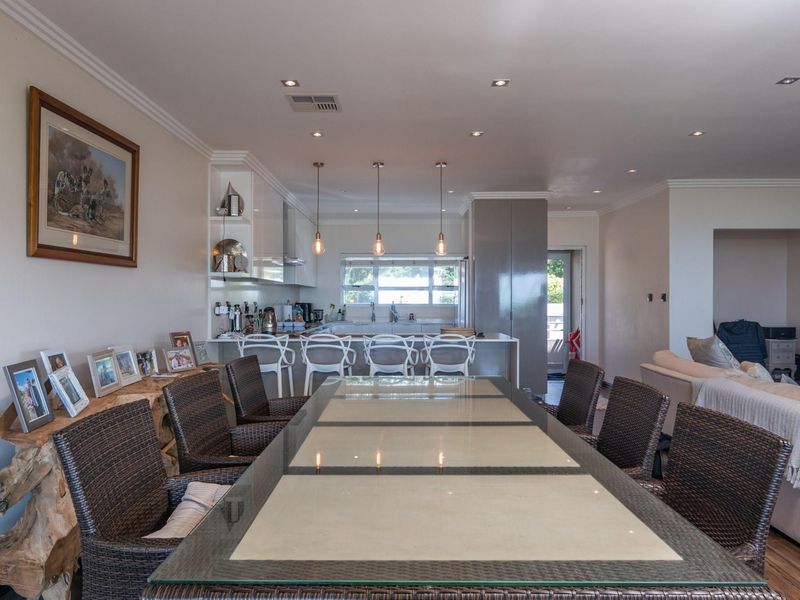 Renovated 3 bedroom apartment with great sea views in Ballito - Photo 3