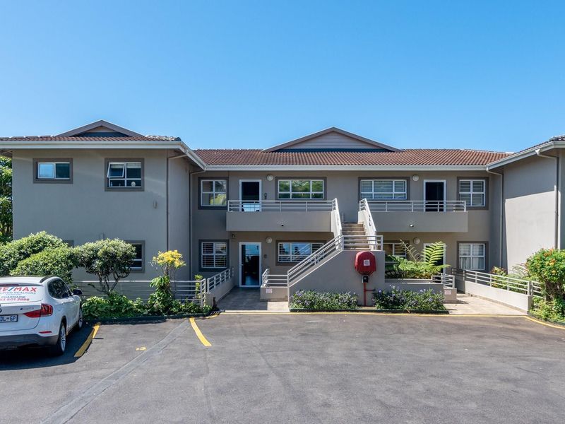 Renovated 3 bedroom apartment with great sea views in Ballito - Photo 7