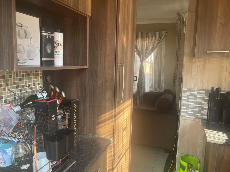 Cosy Family Home! - Photo 7